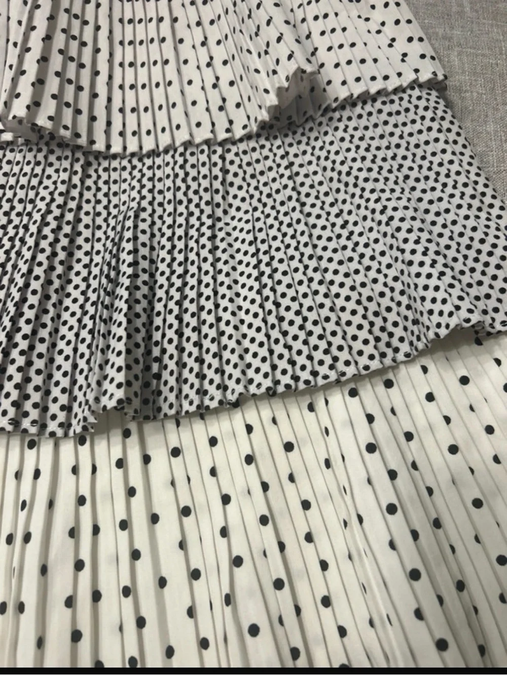 Women's Tiered Pleated Polka Dot Mini Skirt - White/Black